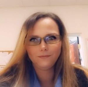 Meet your Posher, Loni